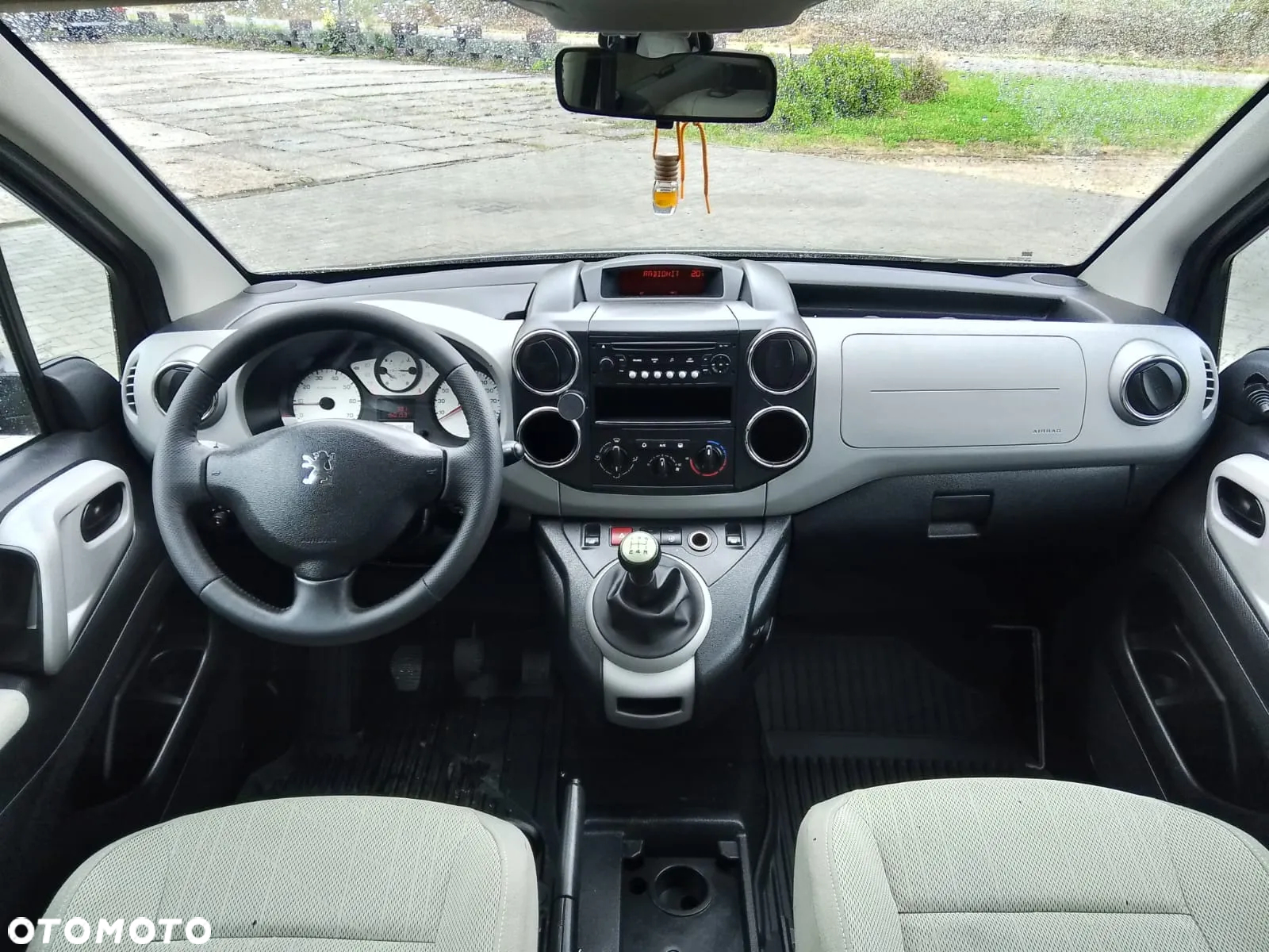Peugeot Partner Tepee 90 Family - 18