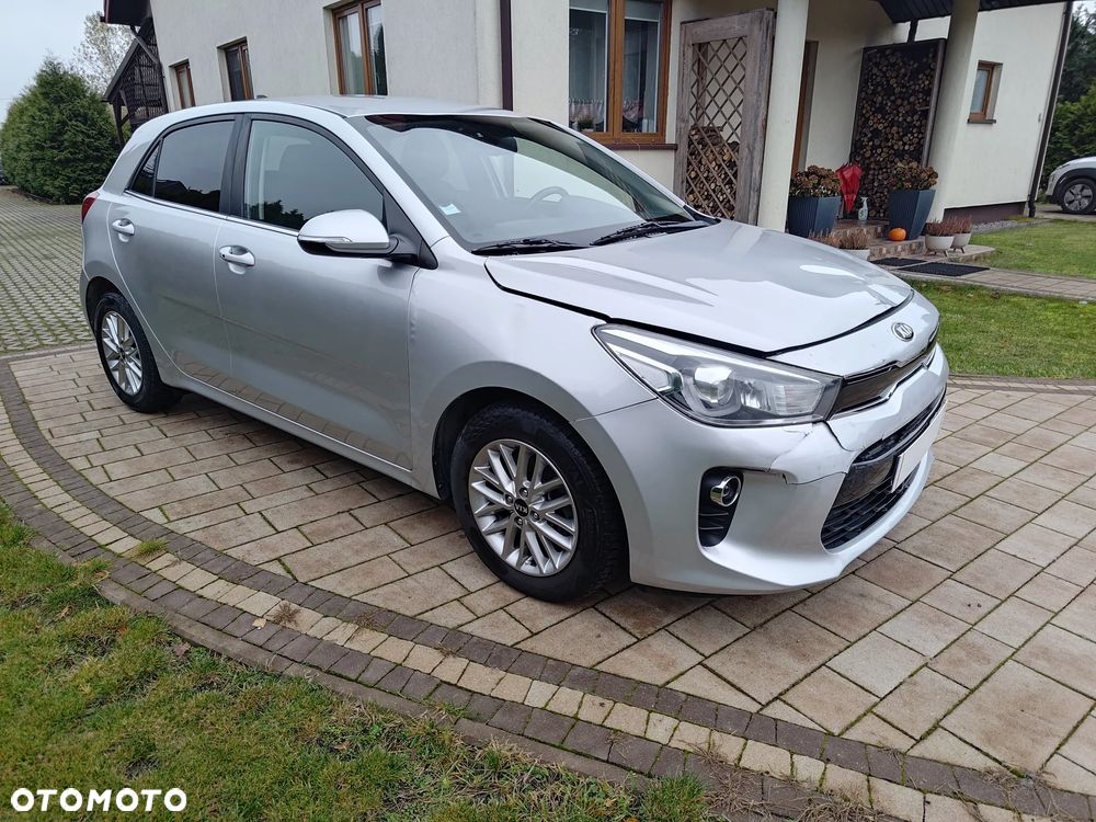 Kia Rio - 7