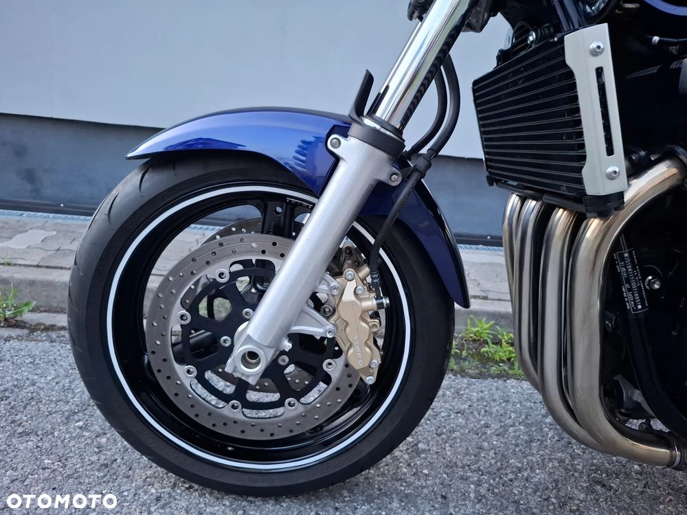 Suzuki GSX - 25