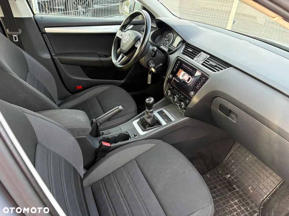 Skoda Octavia 1.5 TSI ACT Business - 22