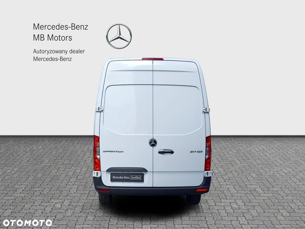 Mercedes-Benz Sprinter - 5