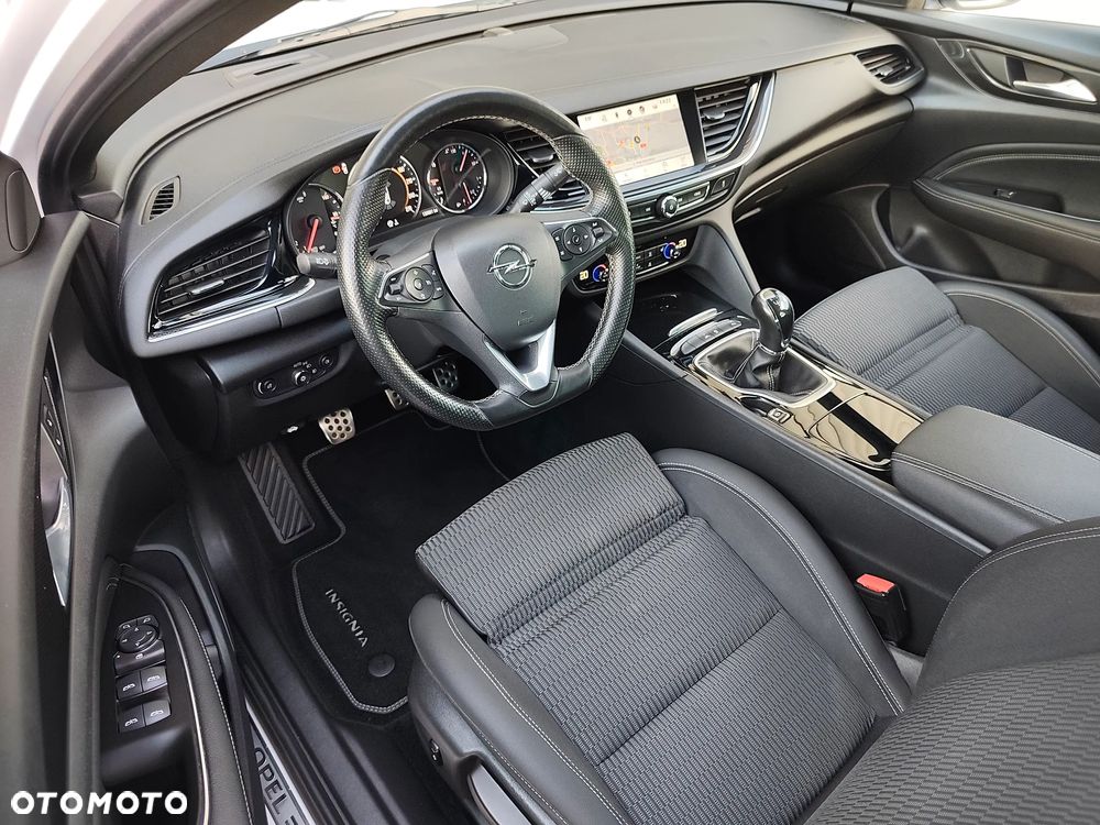 Opel Insignia 1.5 T Innovation S&S - 15