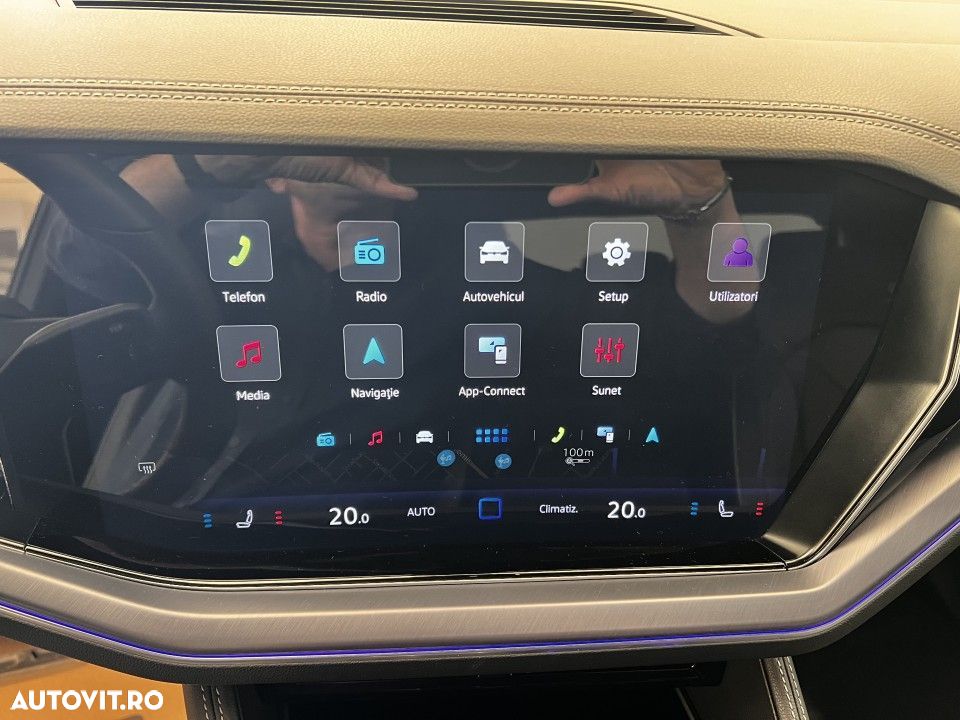 Volkswagen Touareg - 24