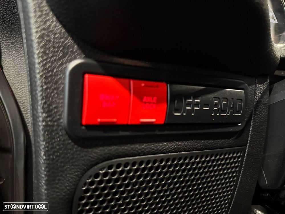 Jeep Wrangler - 31