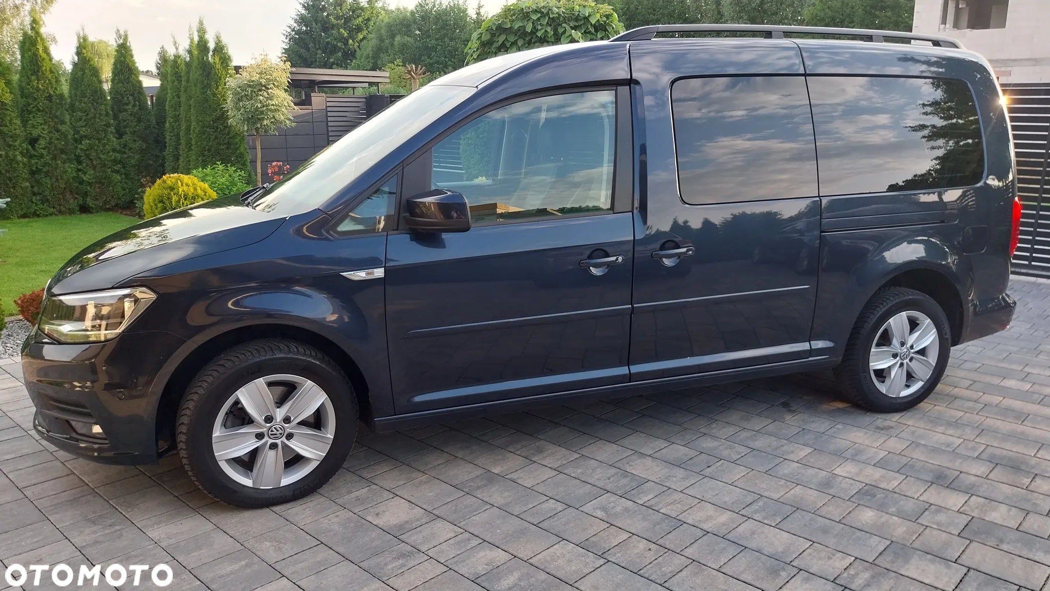 Volkswagen Caddy Maxi 2.0 TDI Highline DSG - 26