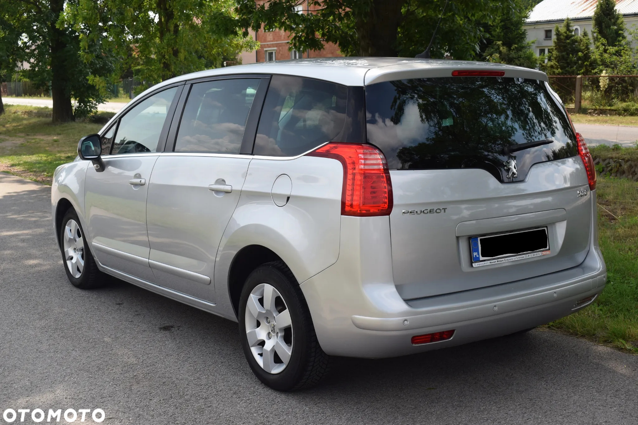 Peugeot 5008 1.6 HDi Family 7os - 9