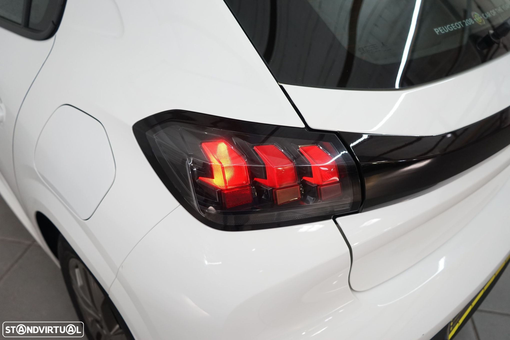 Peugeot 208 1.2 PureTech Allure - 13