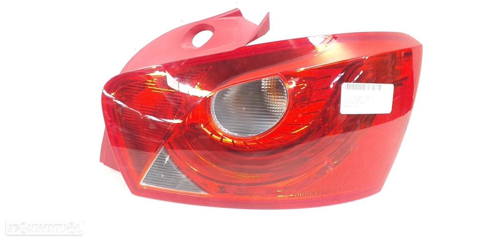 FAROLIM TRASEIRO DIREITO SEAT IBIZA BERLINA 6J5 - 1