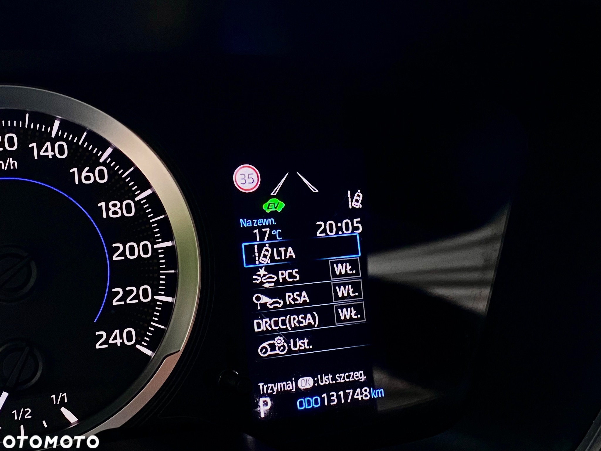 Toyota Corolla 1.8 Hybrid Comfort - 16
