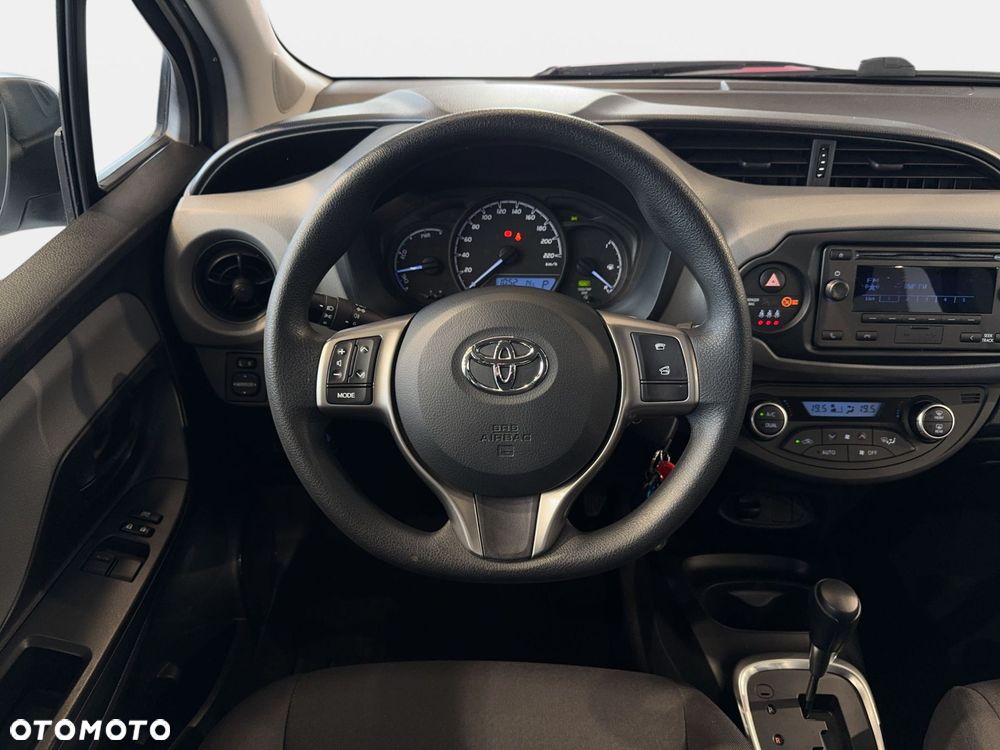 Toyota Yaris - 15