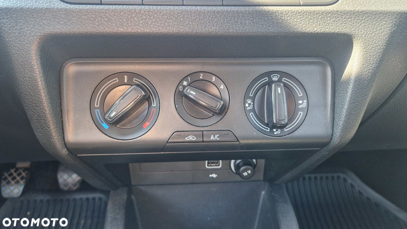 Skoda Fabia 1.0 TSI Ambition - 24