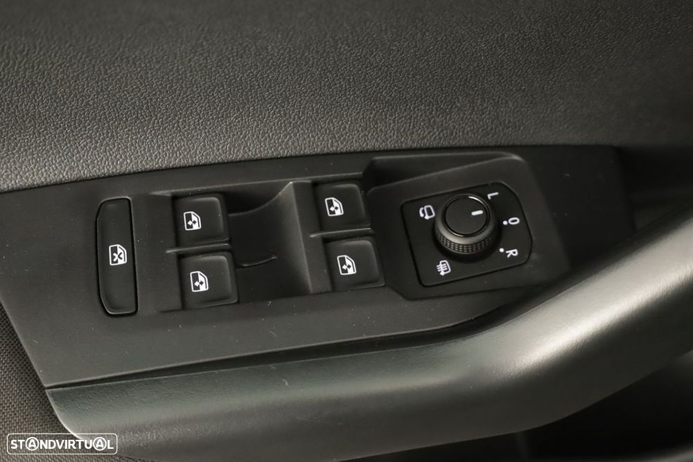 VW Taigo 1.0 TSI Urban DSG - 19