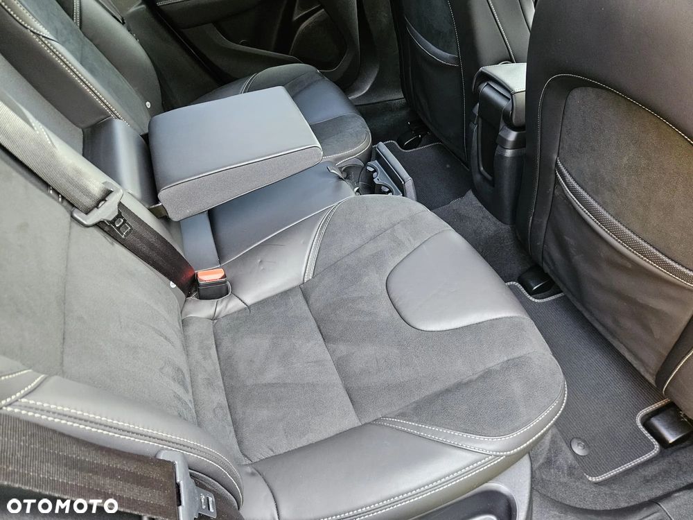 Volvo V40 T3 Drive-E R-Design Momentum - 32