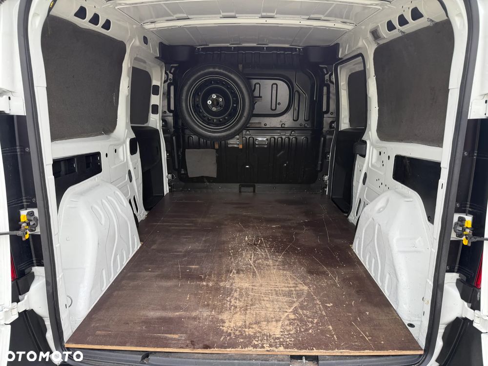 Fiat Doblo Furgon 1035 Kg Ładowność - 10