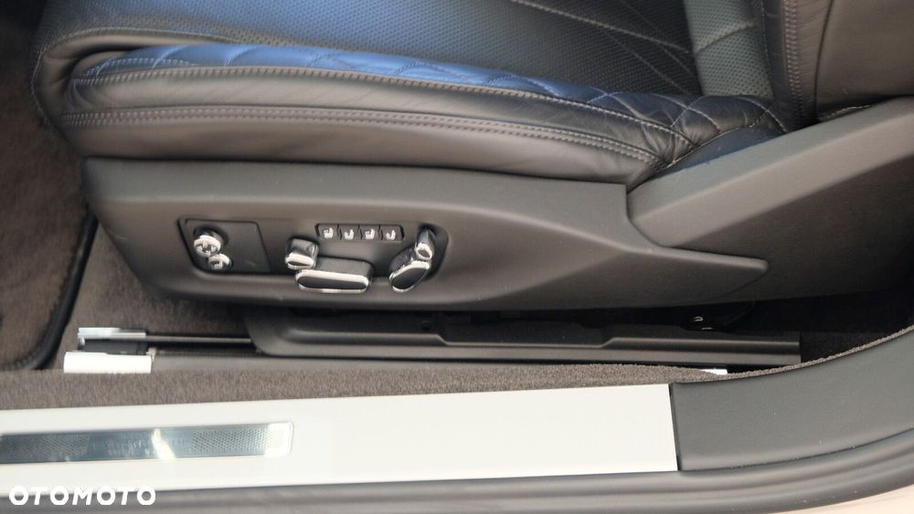 Bentley Continental GT - 12