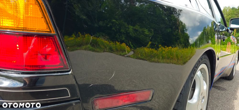 Porsche 944 - 16