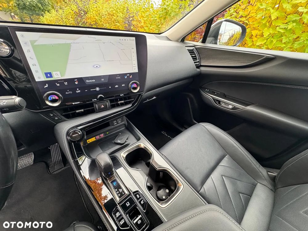 Lexus NX 450h+ Omotenashi AWD - 13