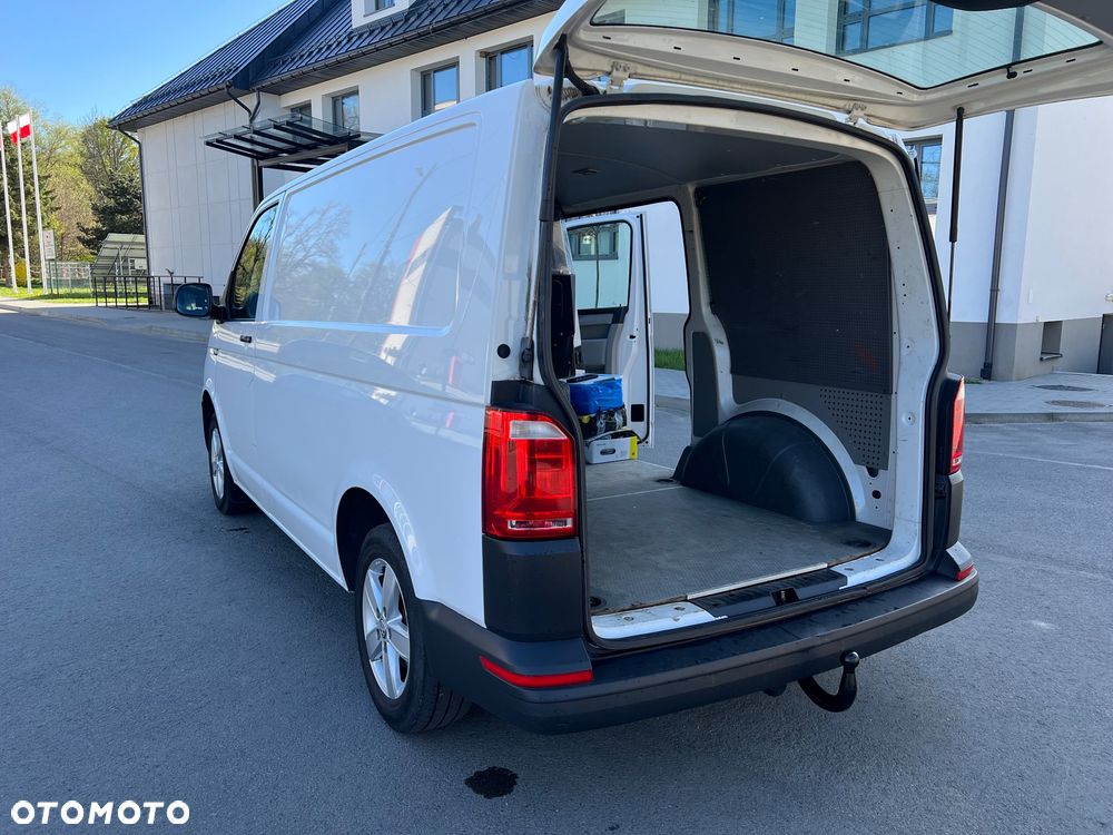 Volkswagen Transporter - 32