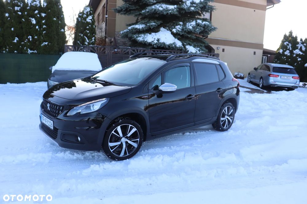 Peugeot 2008 PureTech 130 EAT8 GT Exclusive - 19