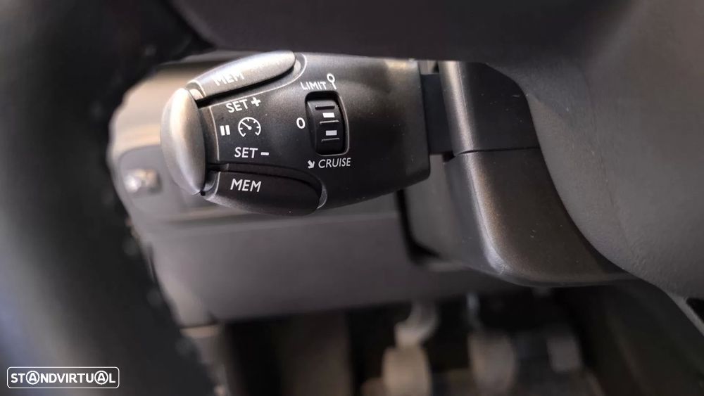 Citroën C3 1.2 PureTech Shine - 36