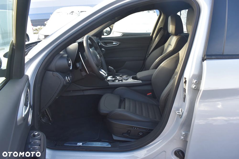 Alfa Romeo Giulia 2.0 Turbo Veloce Q4 - 9