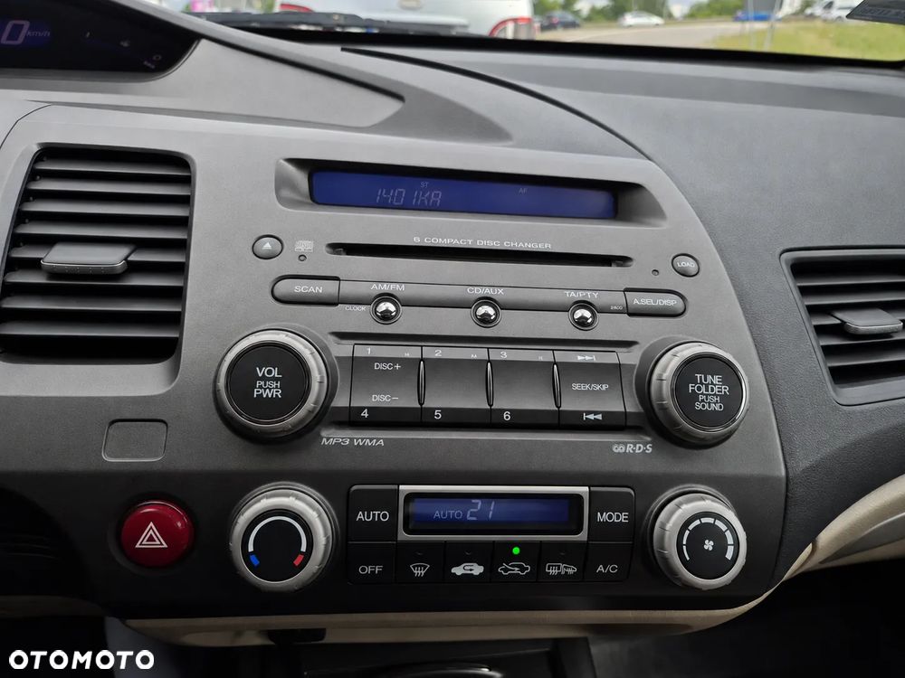 Honda Civic 1.8 Executive - 9