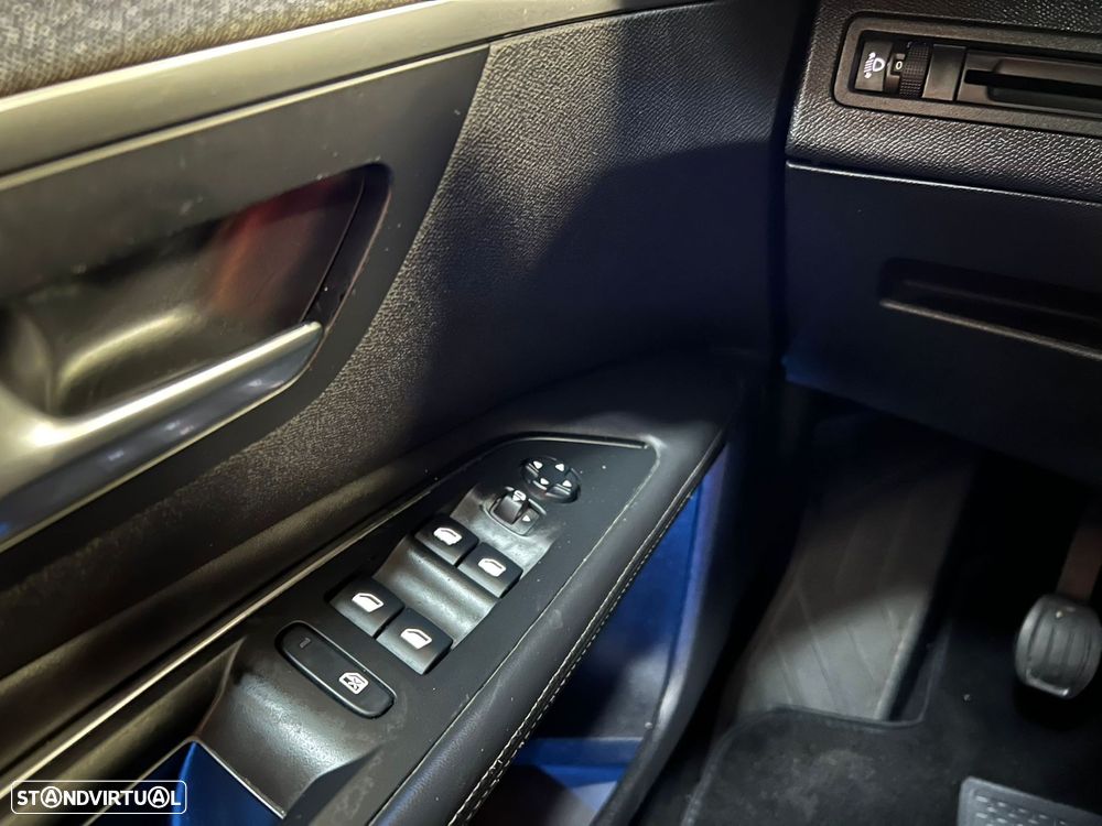 Peugeot 3008 1.2 PureTech Allure - 16