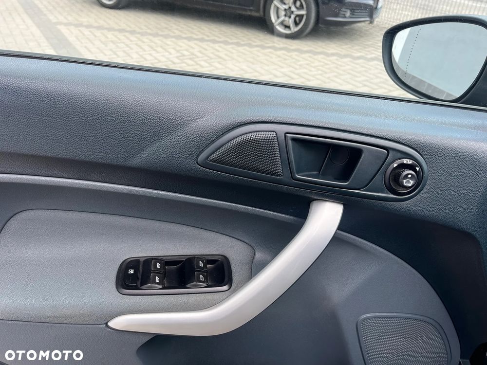Ford Fiesta - 15