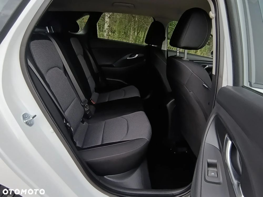 Hyundai i30 1.5 T-GDI 48V Modern - 16