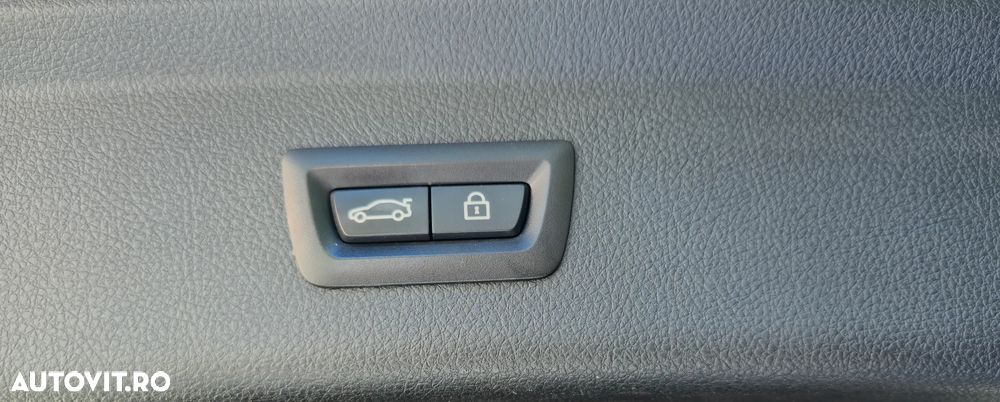 BMW Seria 3 320i xDrive AT - 9