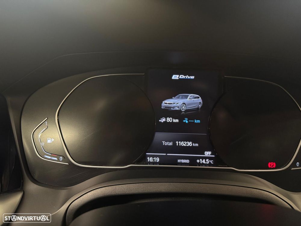 BMW 330 e Aut. Sport Line - 7