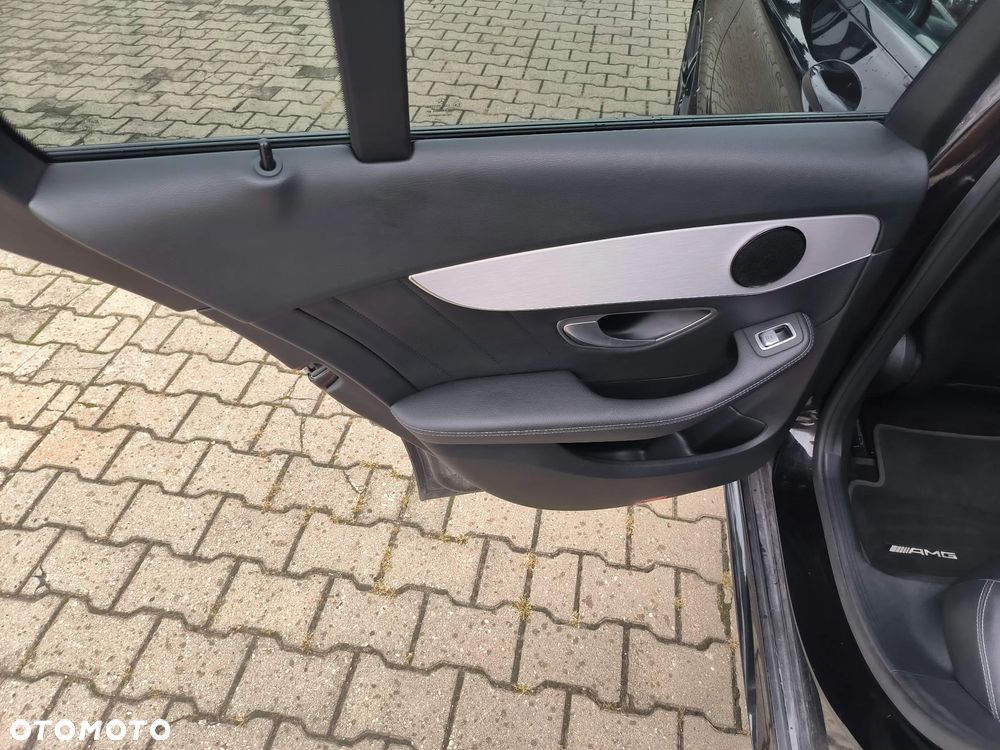 Mercedes-Benz Klasa C 200 d 9G-TRONIC AMG Line - 24
