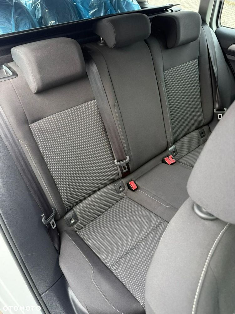 Volkswagen Golf - 19