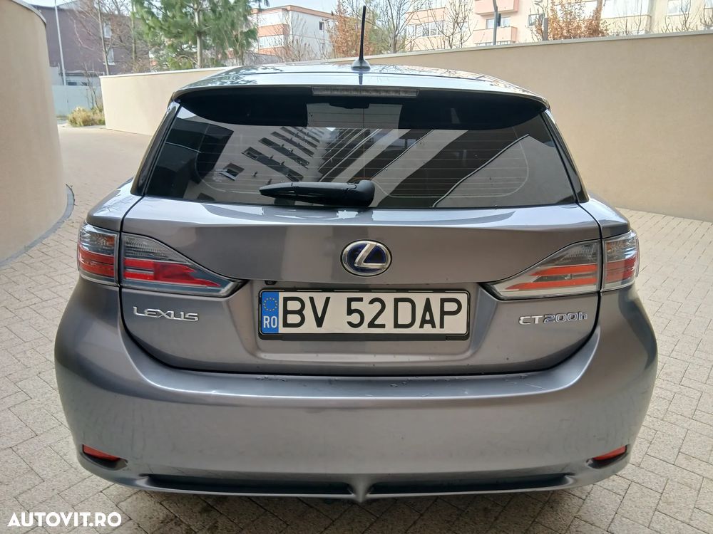 Lexus CT 200h - 6
