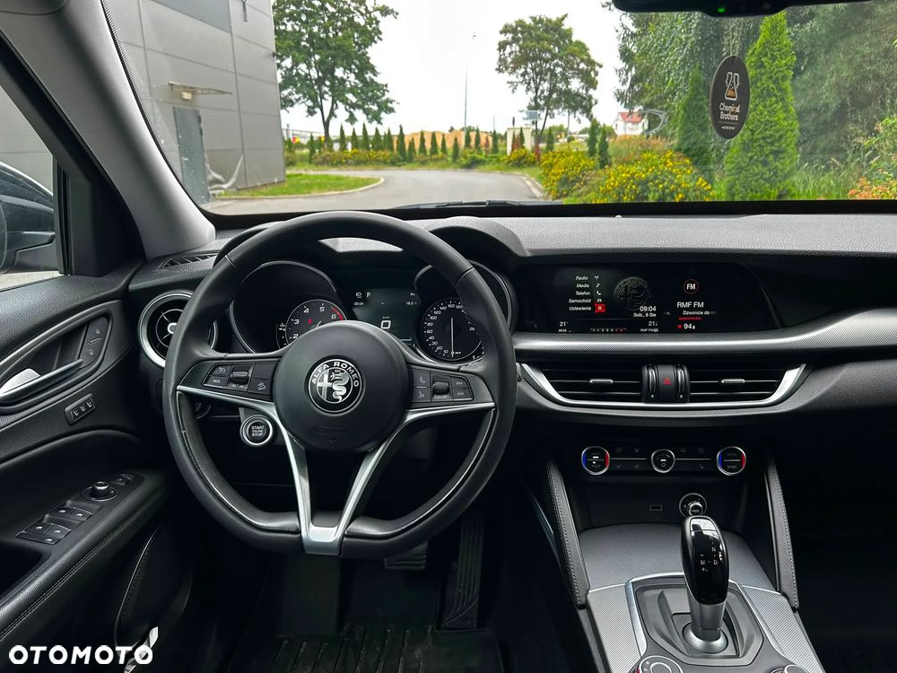 Alfa Romeo Stelvio 2.0 Turbo 16V AT8-Q4 Ti - 20