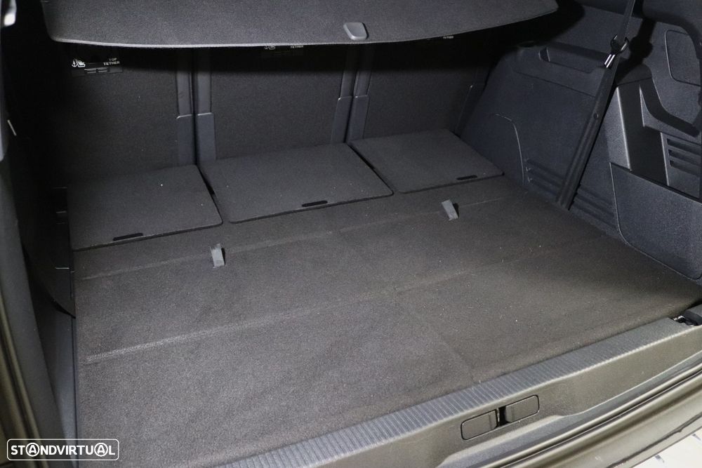 Peugeot 5008 1.5 BlueHDi GT Line EAT8 - 48