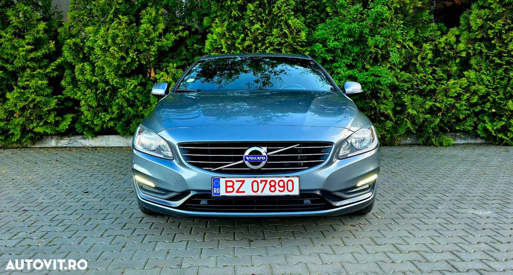 Volvo V60 D2 Momentum - 15