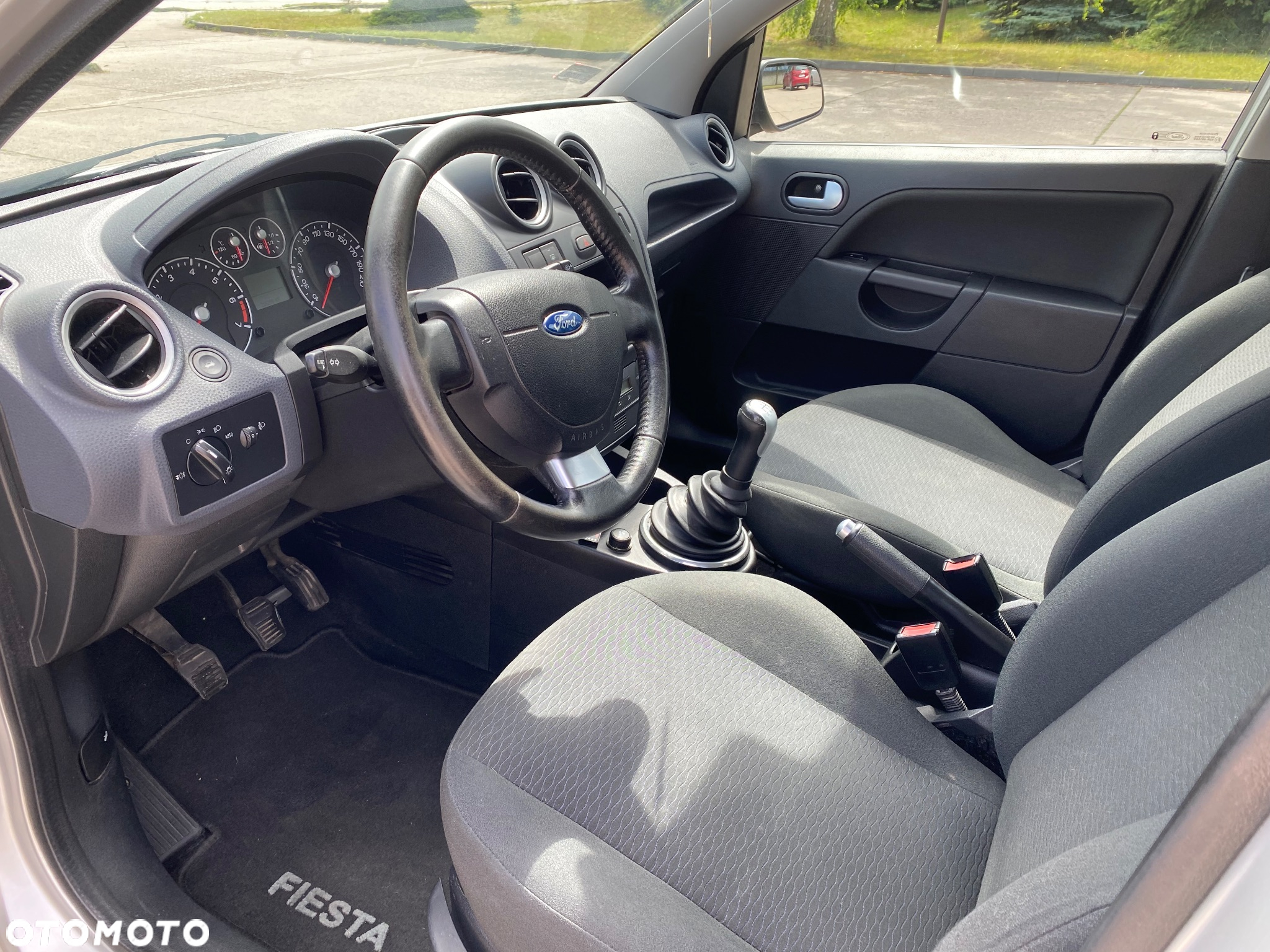 Ford Fiesta 1.3 Ghia - 11