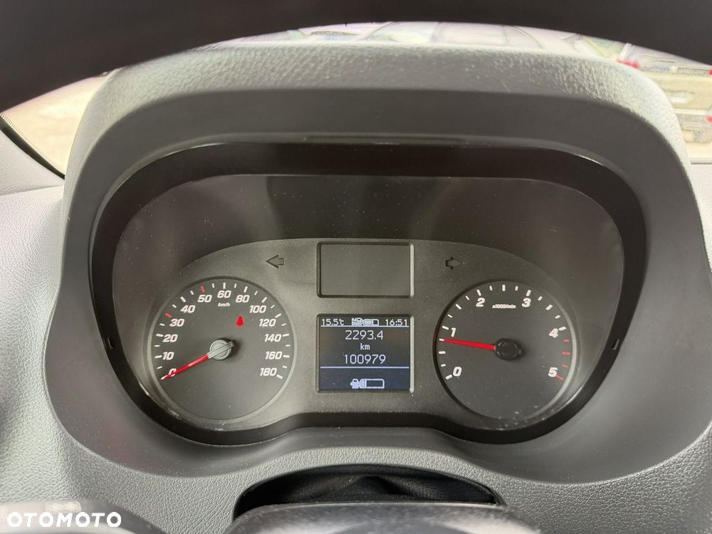 Mercedes-Benz Sprinter - 21