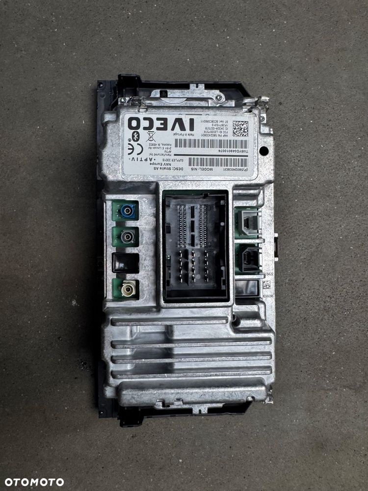 Radio, odtwarzacz, nawigacja, wyświetlacz, panel Iveco S-way Euro 6 - 2