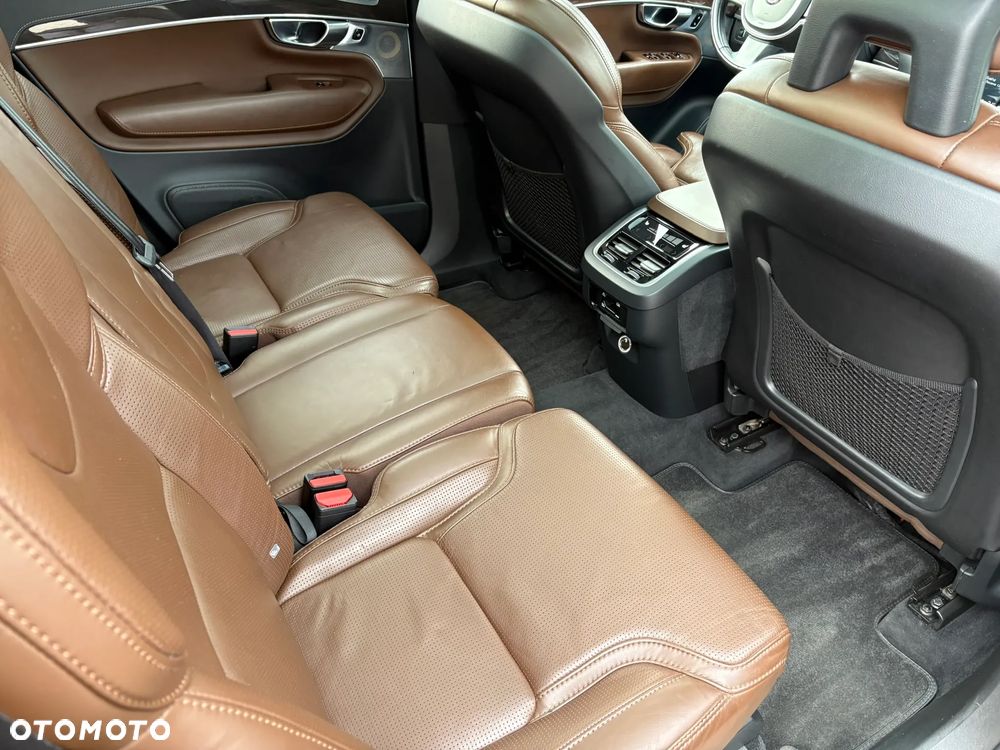 Volvo XC 90 D5 SCR AWD Inscription - 32