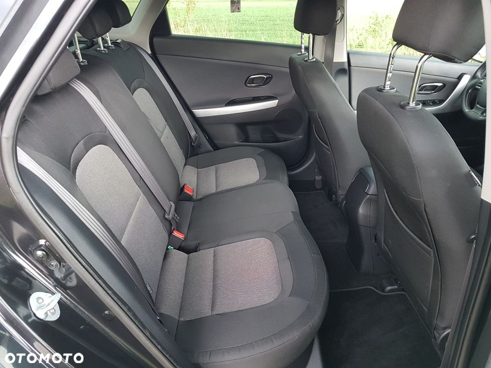 Kia Ceed 1.6 CRDi 136 ISG Dream-Team Edition - 32