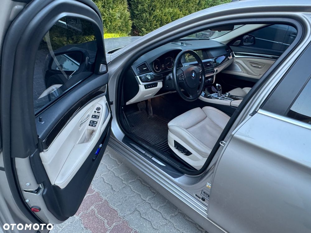 BMW Seria 5 535i xDrive - 9