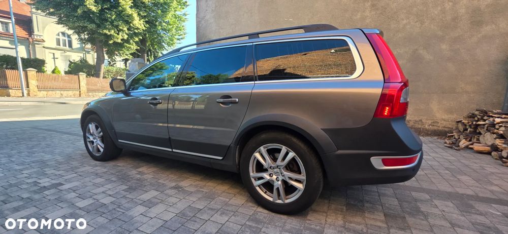 Volvo XC 70 D5 AWD Momentum - 6