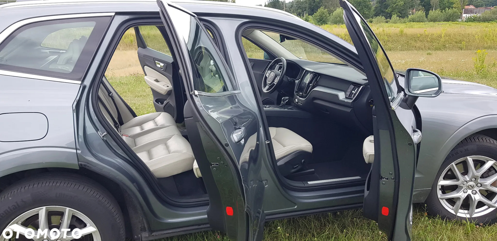 Volvo XC 60 D5 AWD Geartronic Momentum - 13