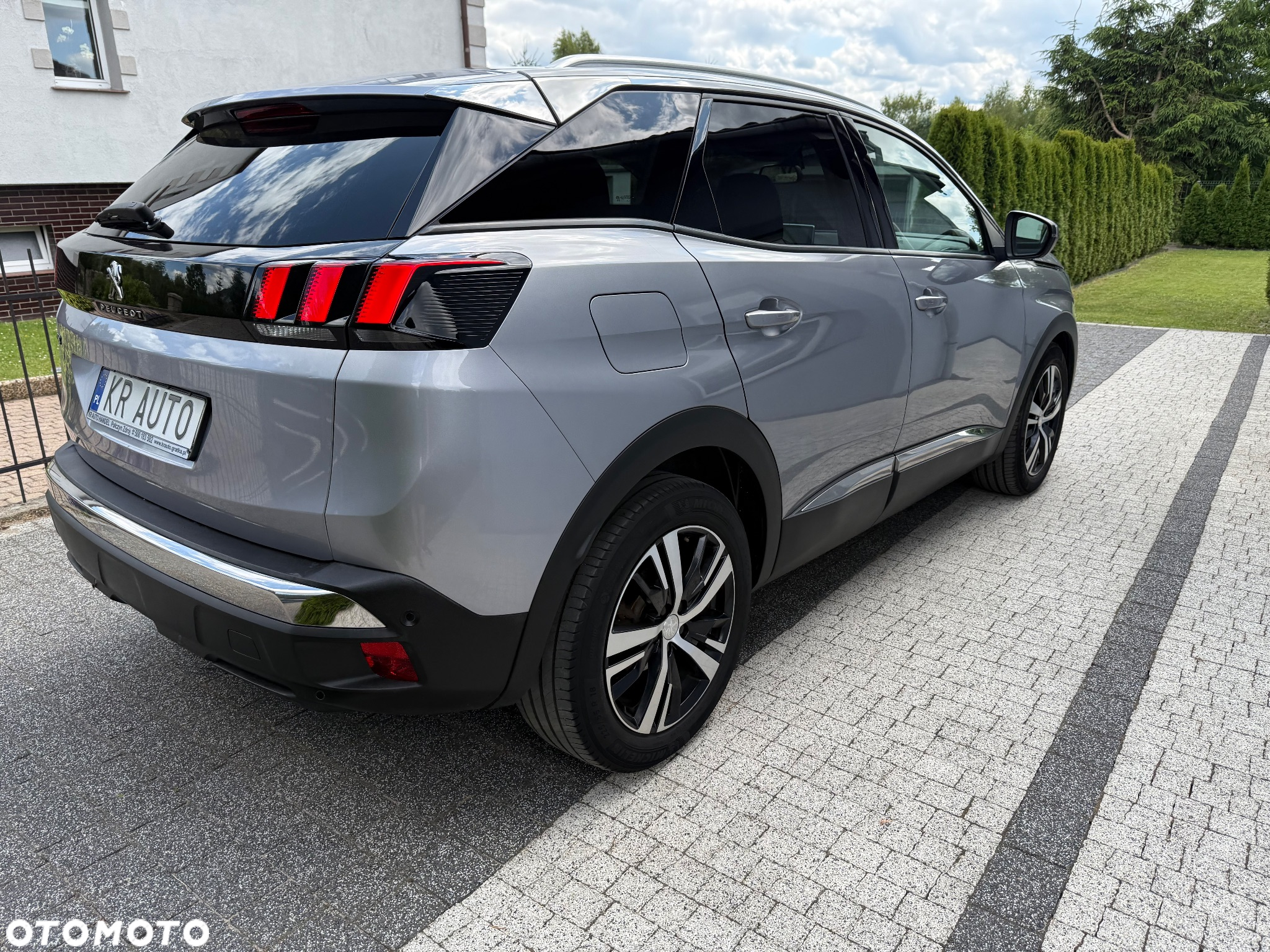 Peugeot 3008 1.2 PureTech Allure S&S EAT6 - 4