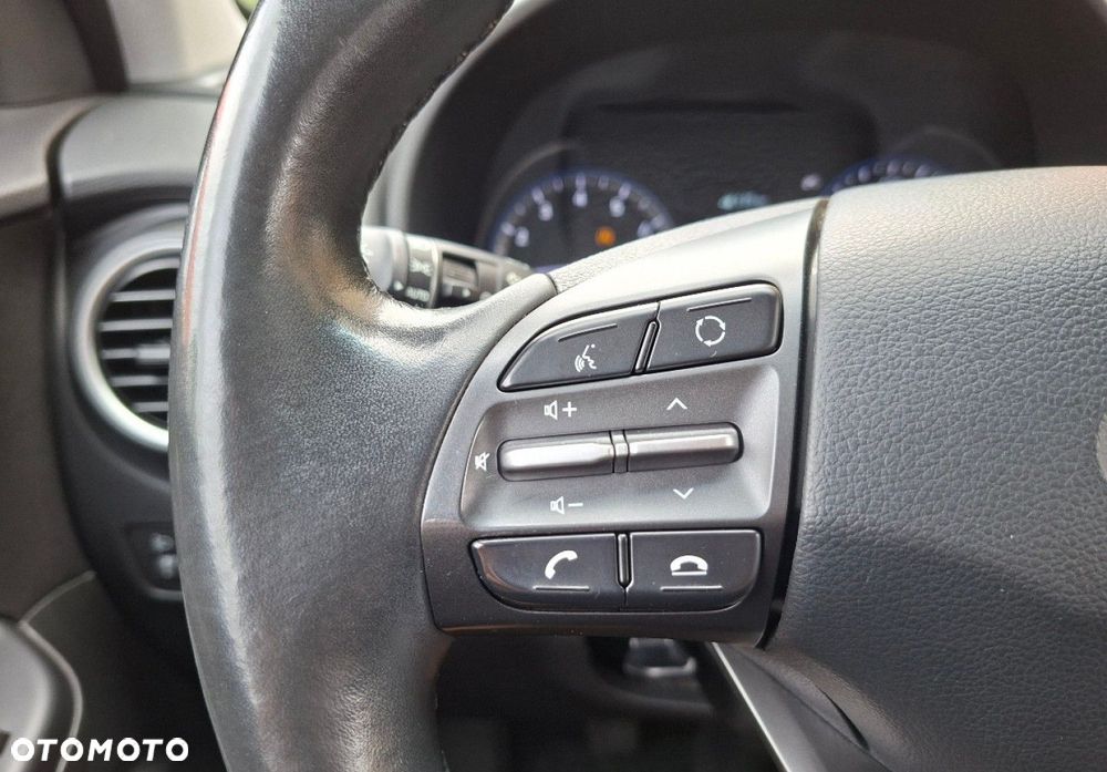 Hyundai Kona - 36