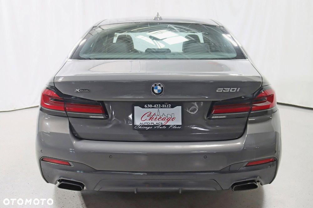 BMW Seria 5 530i xDrive M Sport Edition - 11