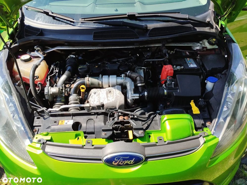 Ford Fiesta 1.6 TDCi DPF Gold X - 32