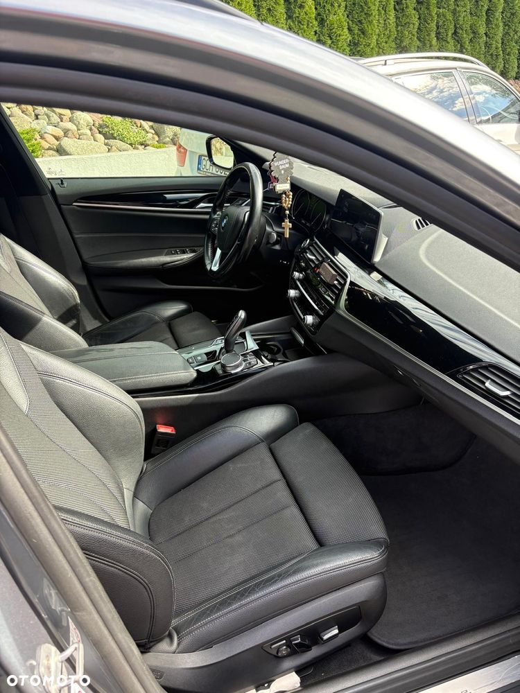 BMW Seria 5 520d xDrive Sport Line - 11